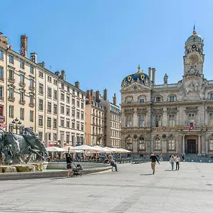 Nice Studio In The Heart Of The Presqu'île In - Welkeys , Lyon France