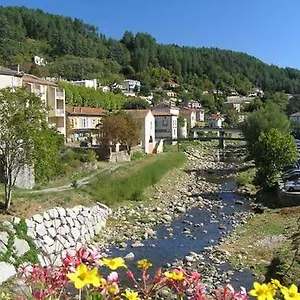 T2 Rez-de-chaussée 40 M2 Les Bains Linge De Lit Et De Toilette Non Fournis , Vals-les-Bains France